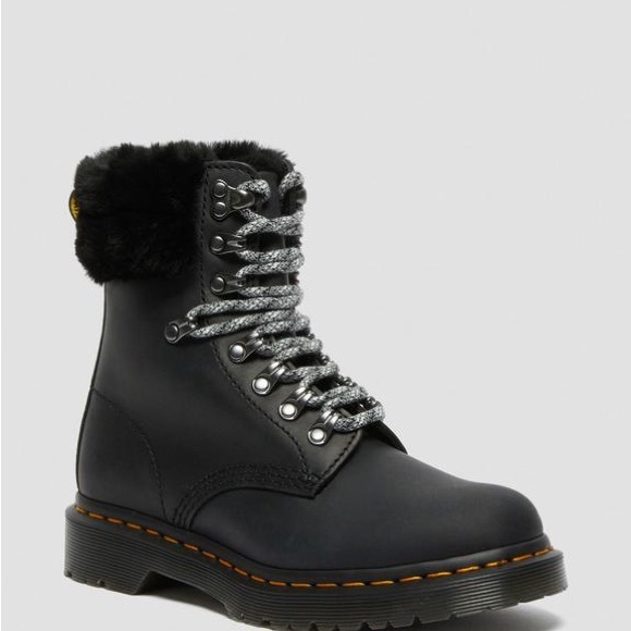Dr. Martens 1460 Serena Collar Faux Fur Lined Lace Up Boot 37 EU / 6 US - Picture 2 of 15